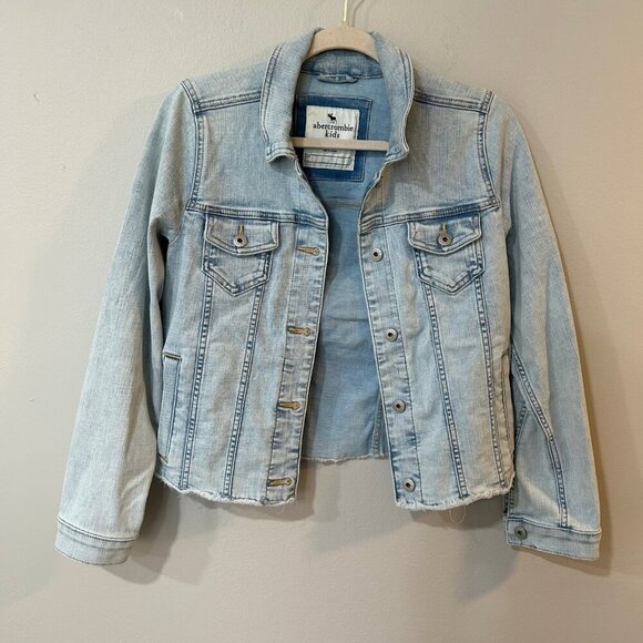 Abercrombie Kids Light Wash Blue Denim Jean Jacket Youth Size 15/16 X-Large - Picture 1 of 4